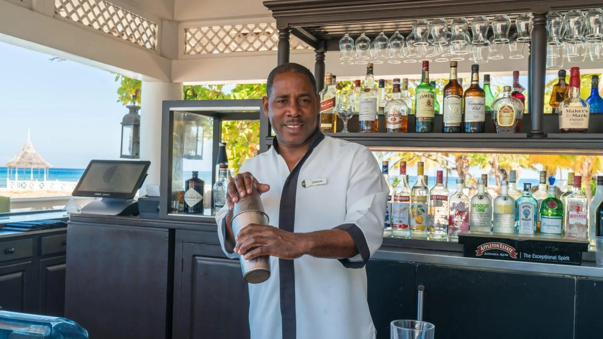 Hospitality Expert Bts 2 - Pool Beach & Chef Montego Bay Jamaica